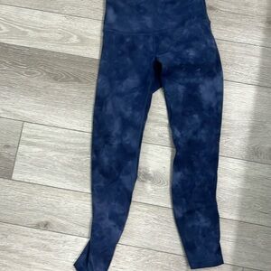 Lululemon leggings size 6